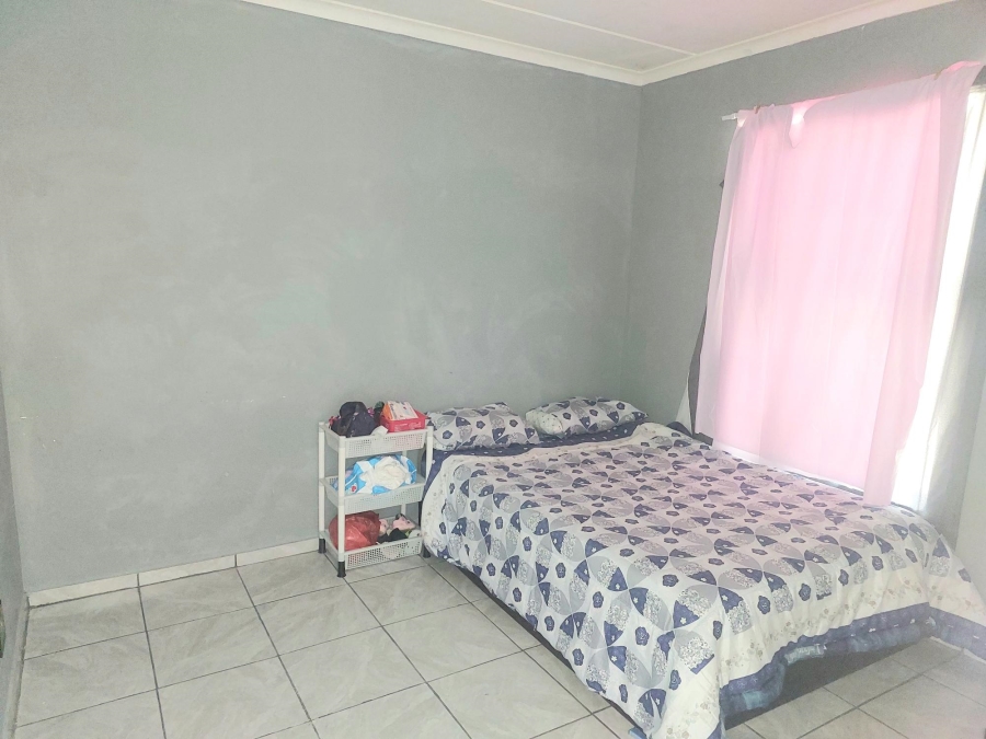 2 Bedroom Property for Sale in Moorreesburg Western Cape